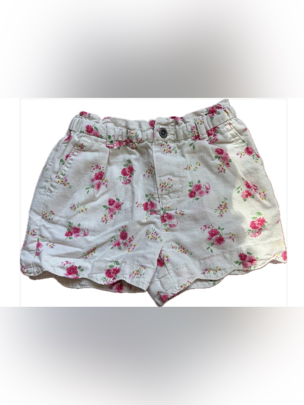 BabyGap Floral Scalloped Linen Shorts with elastic waistband.